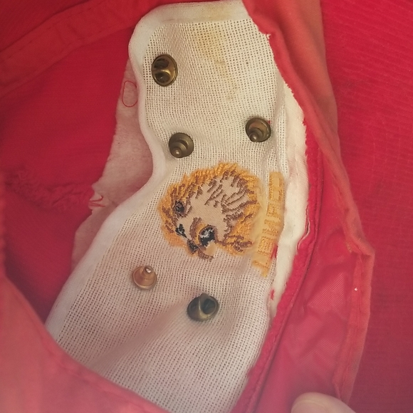 Corduroy 1970s Vintage Hat for Men with Vintage Pins - Picture 11 of 16